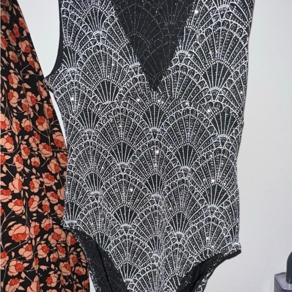 H&M Pants - H&M Black and White Patterned Blouse
